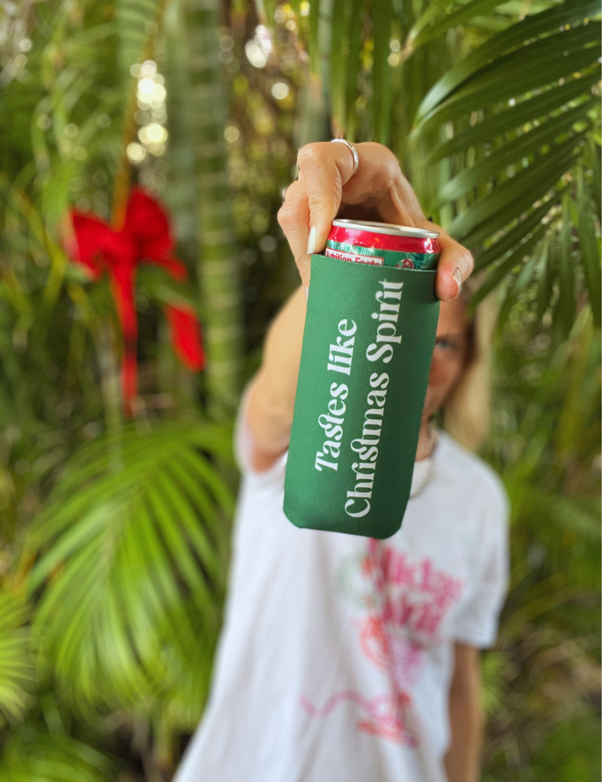 tasteslikechristmasslimcancooler5.png